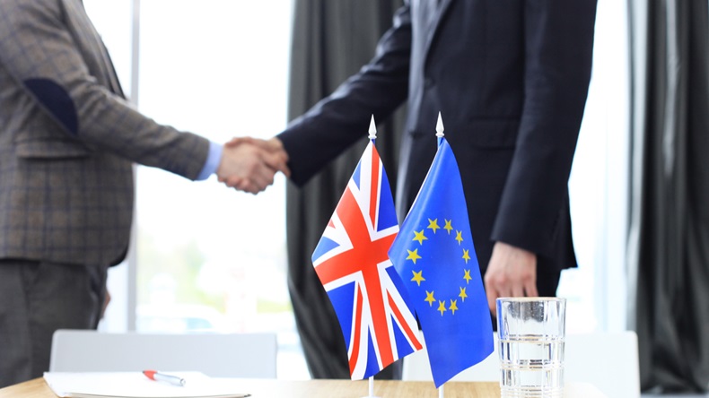 brexit agreement - handshake