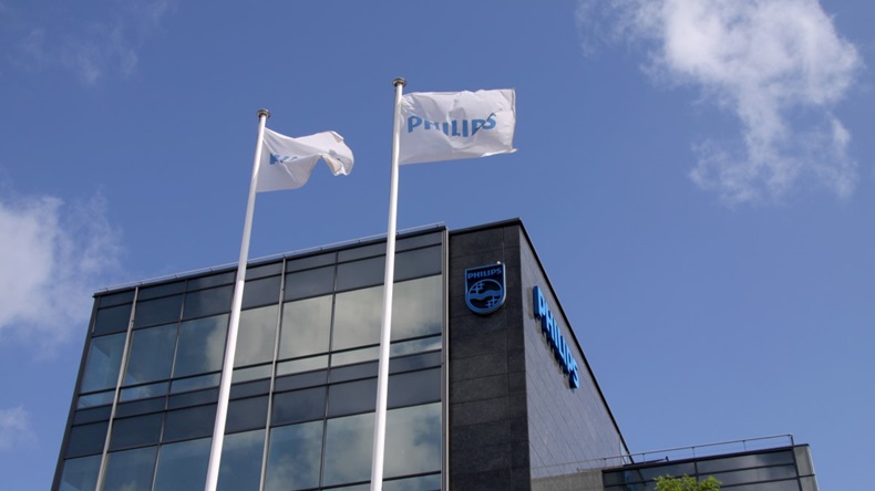 Philips Bldg Flags 